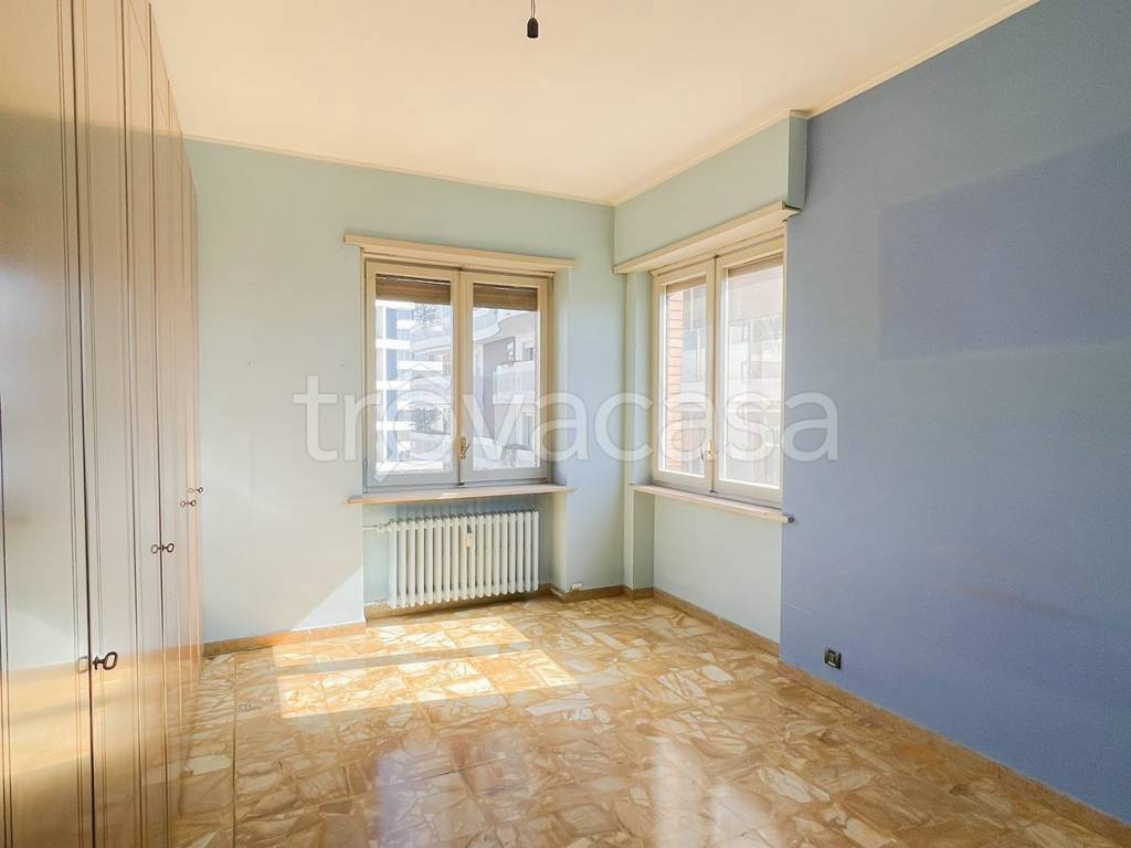 appartamento in vendita a Collegno in zona Leumann