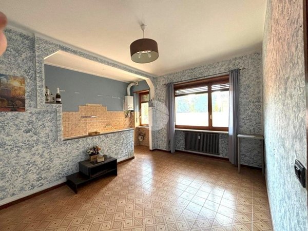 appartamento in vendita a Collegno in zona Leumann