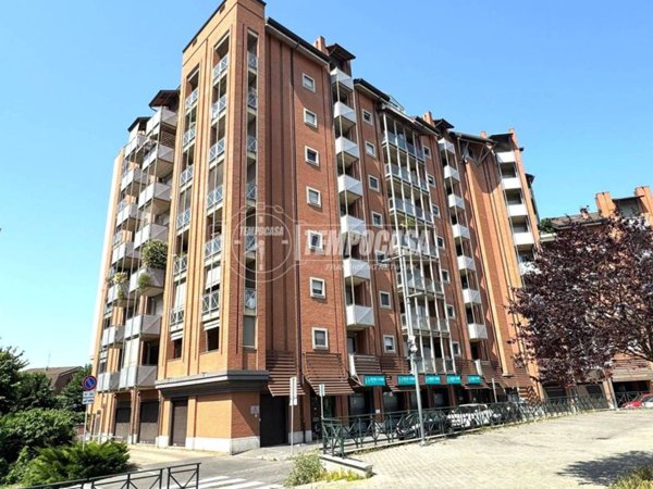 appartamento in vendita a Collegno in zona Leumann