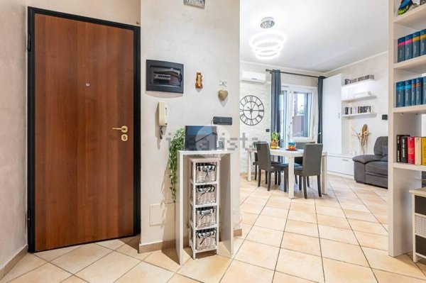 appartamento in vendita a Collegno in zona Leumann