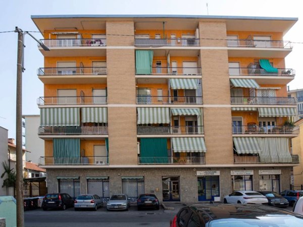 appartamento in vendita a Collegno in zona Leumann