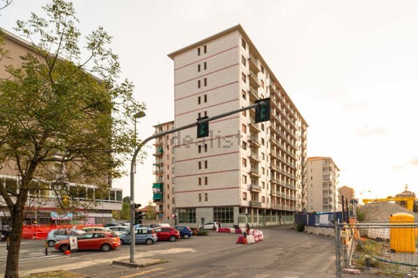 appartamento in vendita a Collegno in zona Leumann