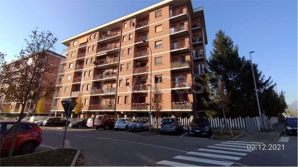 appartamento in vendita a Collegno in zona Savonera