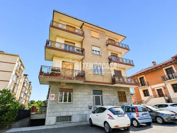 appartamento in vendita a Collegno in zona Leumann