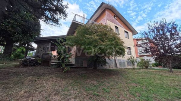 casa indipendente in vendita a Collegno in zona Leumann