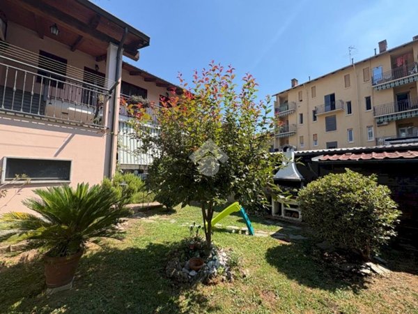 casa indipendente in vendita a Collegno in zona Leumann