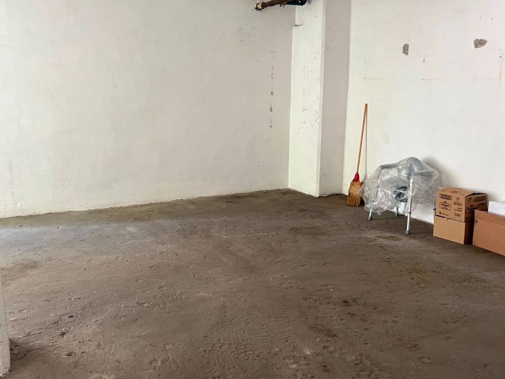 box auto in vendita a Collegno in zona Leumann