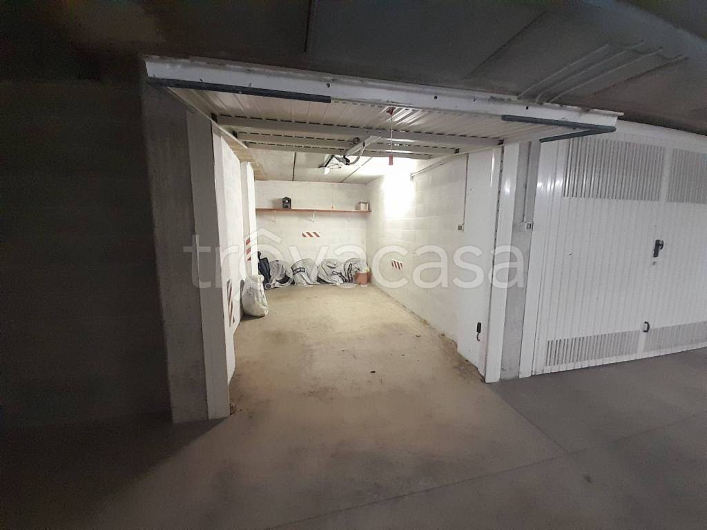 box auto in vendita a Collegno in zona Leumann