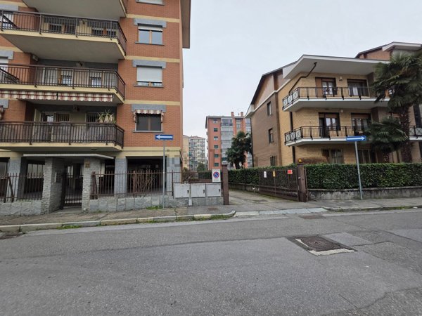 box auto in vendita a Collegno in zona Leumann