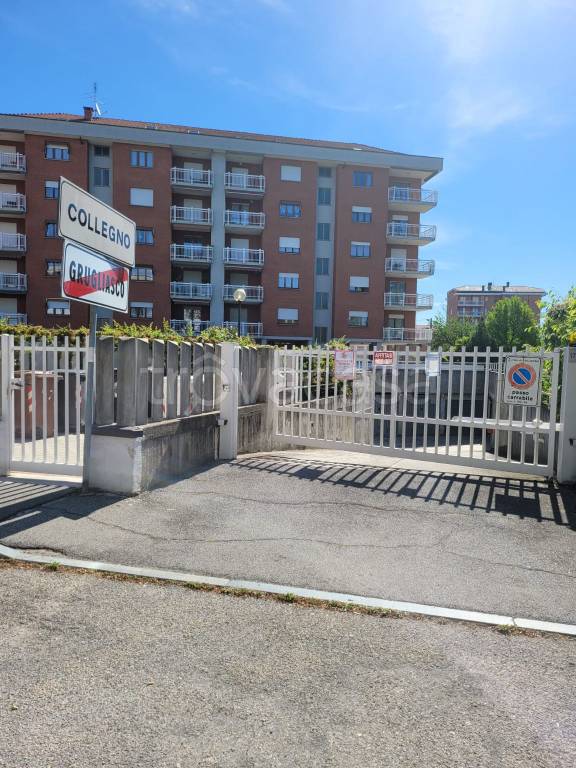 box auto in vendita a Collegno in zona Leumann