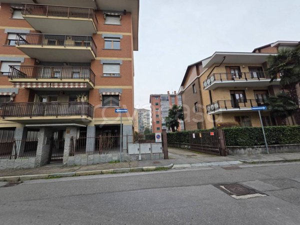 box auto in vendita a Collegno in zona Leumann