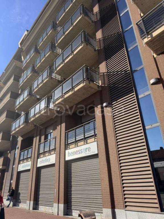 box auto in vendita a Collegno in zona Leumann