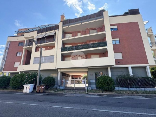 box auto in vendita a Collegno in zona Leumann