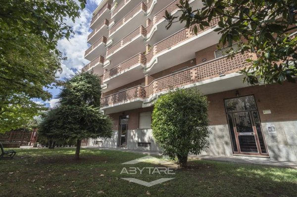 appartamento in vendita a Collegno in zona Leumann
