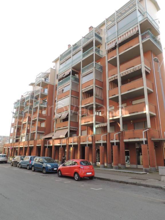 appartamento in vendita a Collegno in zona Leumann