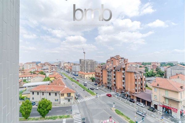 appartamento in vendita a Collegno in zona Leumann