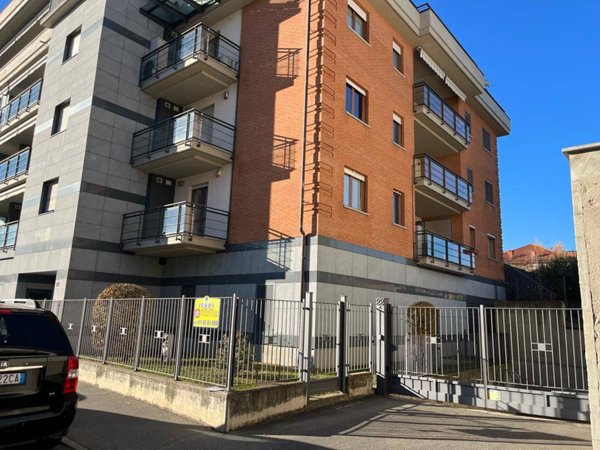 box auto in vendita a Collegno in zona Leumann