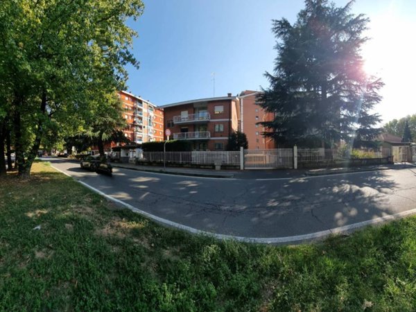 appartamento in vendita a Collegno in zona Leumann