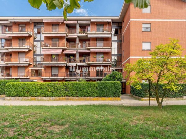 appartamento in vendita a Collegno in zona Leumann