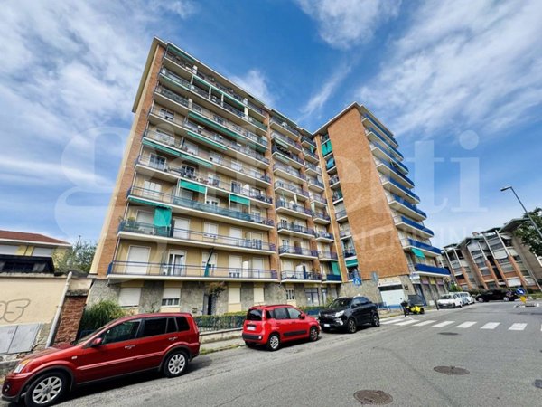 appartamento in vendita a Collegno in zona Leumann
