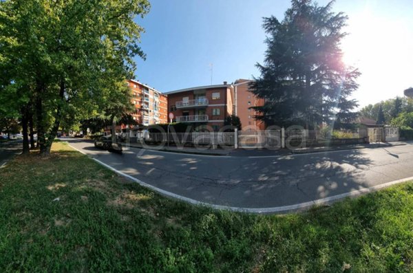 appartamento in vendita a Collegno in zona Leumann