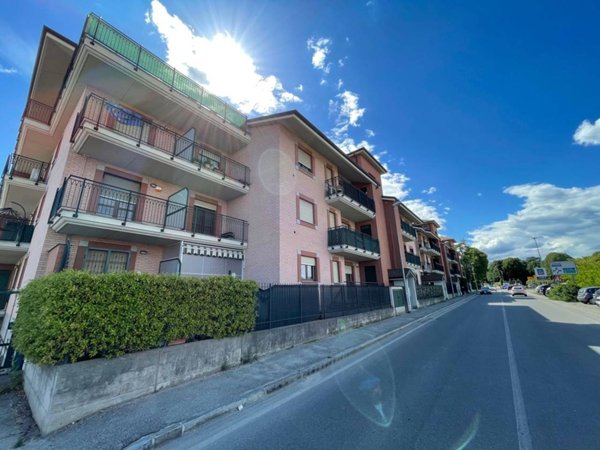 appartamento in vendita a Collegno in zona Leumann