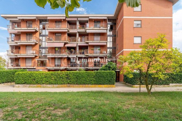 appartamento in vendita a Collegno in zona Leumann