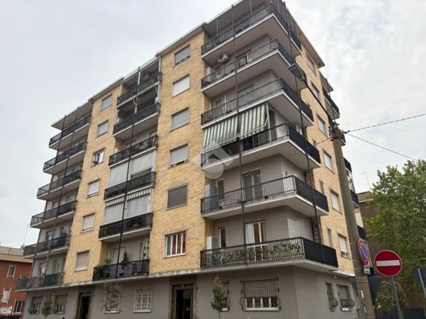 appartamento in vendita a Collegno in zona Leumann
