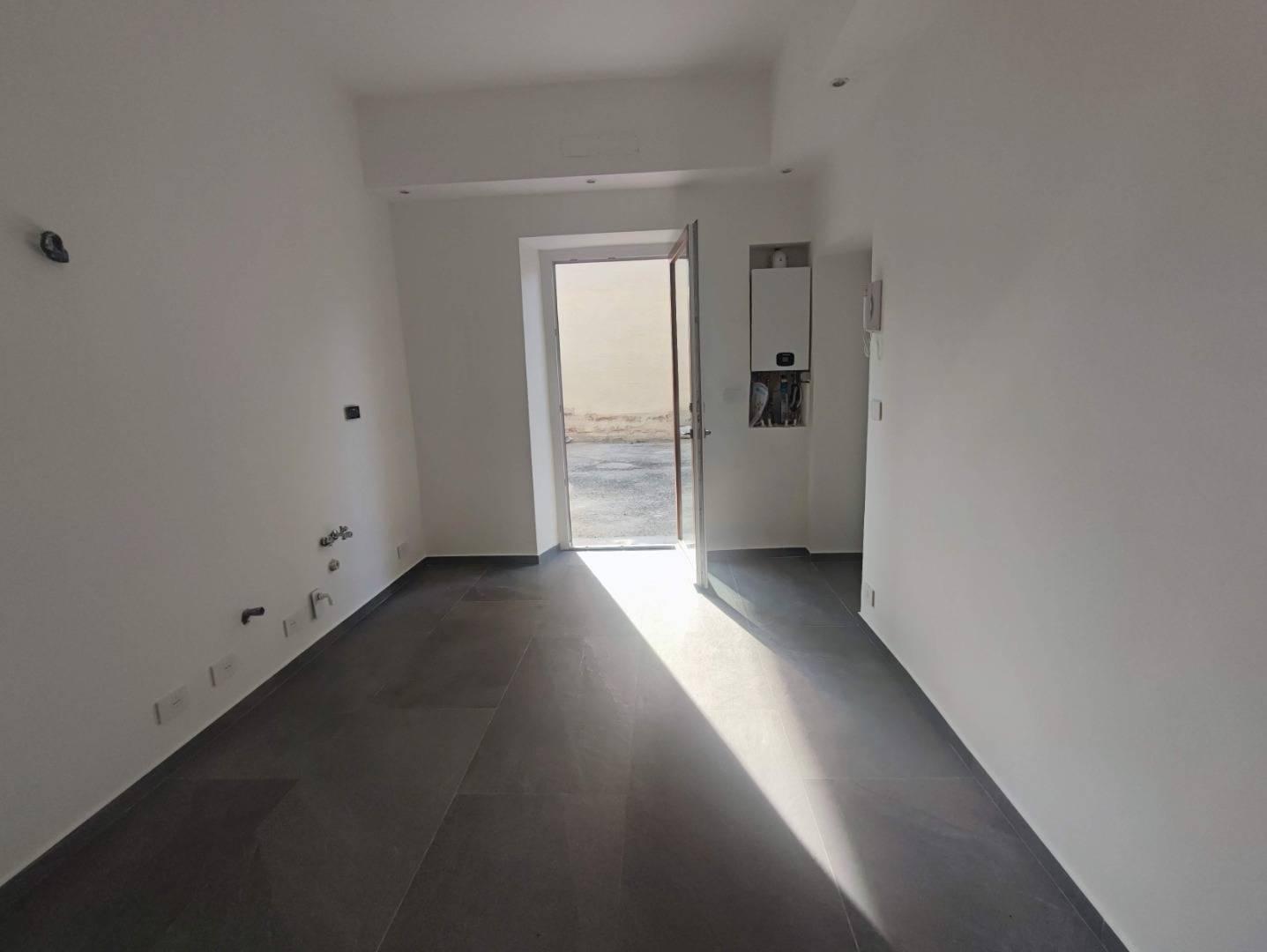 appartamento in vendita a Collegno in zona Leumann