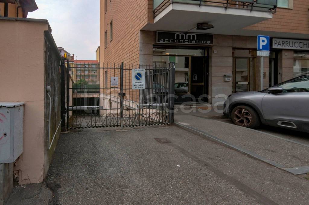 box auto in vendita a Collegno in zona Leumann