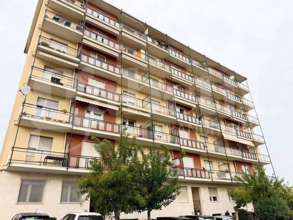 appartamento in vendita a Collegno in zona Leumann