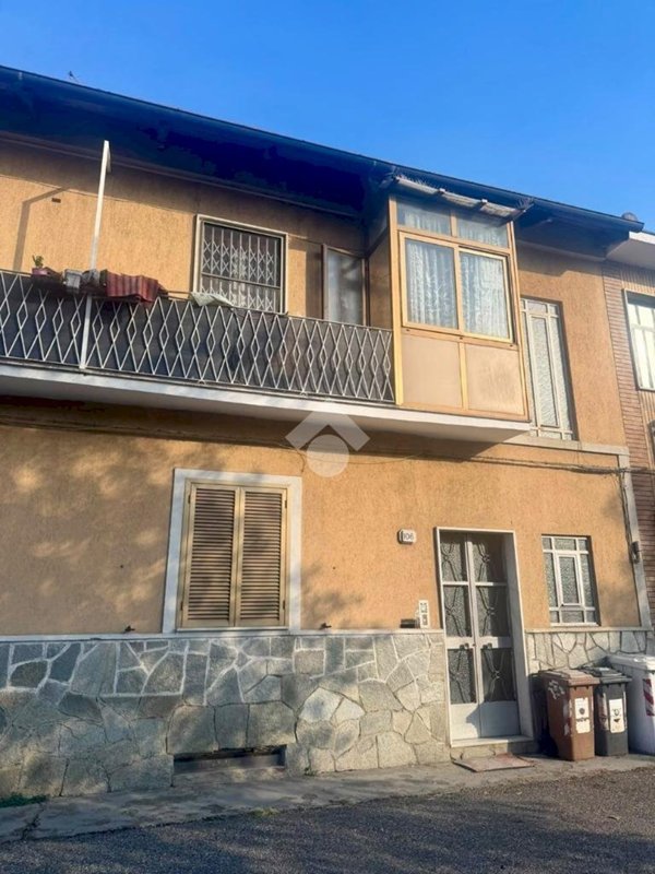 appartamento in vendita a Collegno in zona Leumann