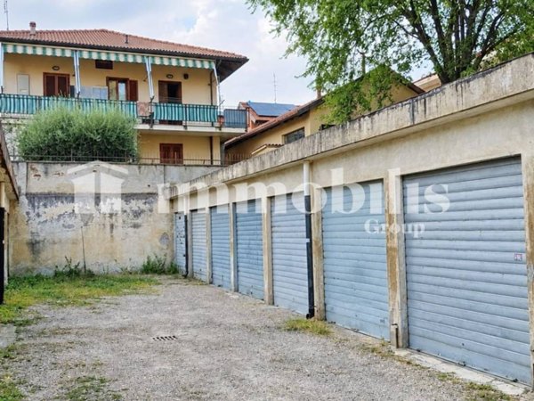 box auto in vendita a Collegno in zona Leumann