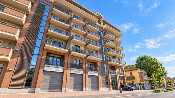 box auto in vendita a Collegno in zona Leumann