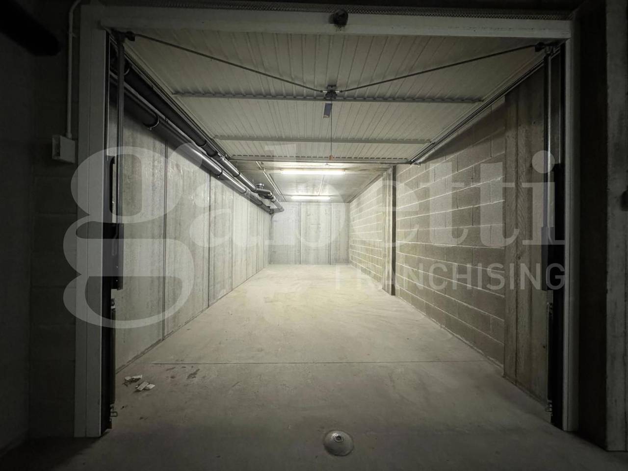 box auto in vendita a Collegno in zona Leumann