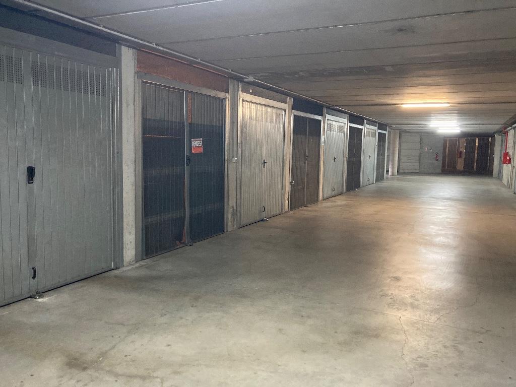 box auto in vendita a Collegno in zona Leumann