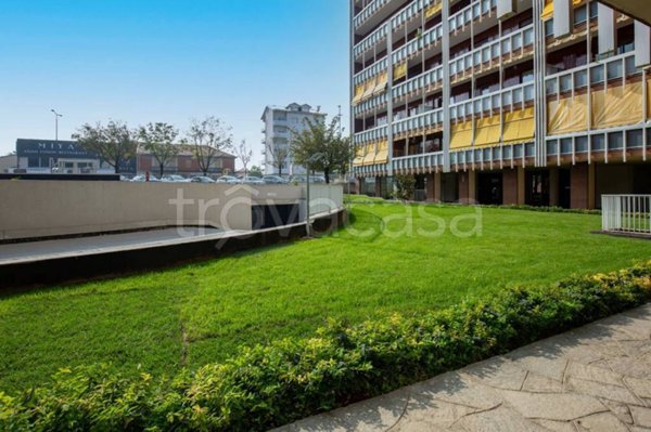 appartamento in vendita a Collegno in zona Leumann