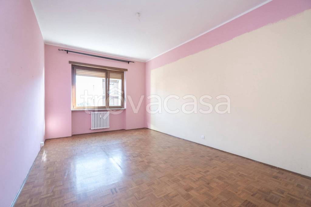appartamento in vendita a Collegno in zona Leumann
