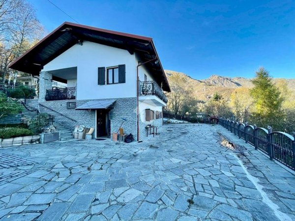 casa indipendente in vendita a Colleretto Castelnuovo