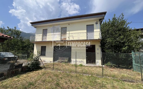 casa indipendente in vendita a Colleretto Castelnuovo