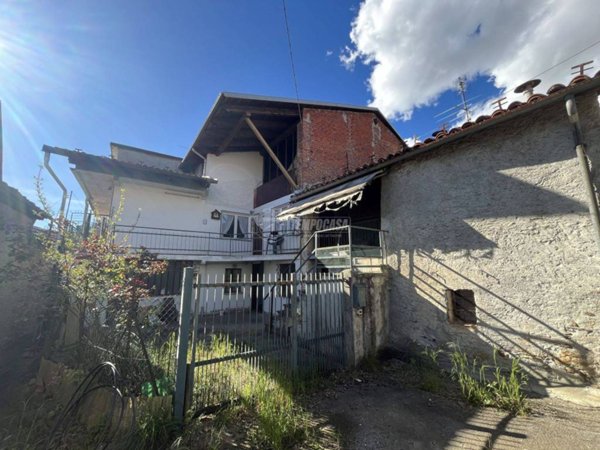 casa indipendente in vendita a Colleretto Castelnuovo