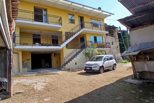 casa indipendente in vendita a Colleretto Castelnuovo