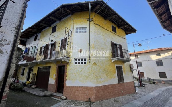 casa indipendente in vendita a Colleretto Giacosa