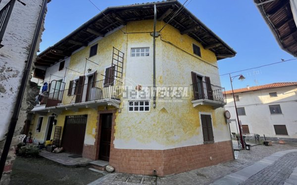 casa indipendente in vendita a Colleretto Giacosa