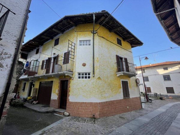 casa indipendente in vendita a Colleretto Giacosa