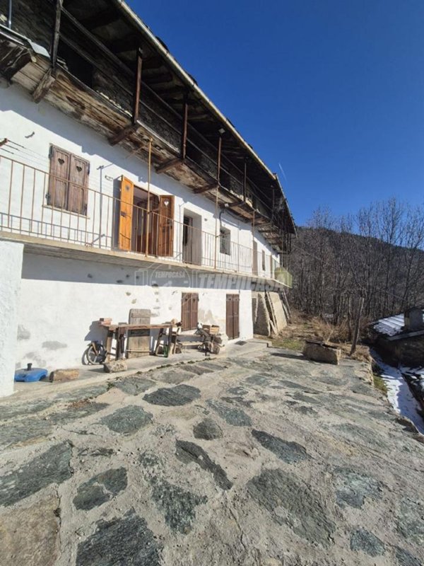 casa indipendente in vendita a Condove in zona Maffiotto