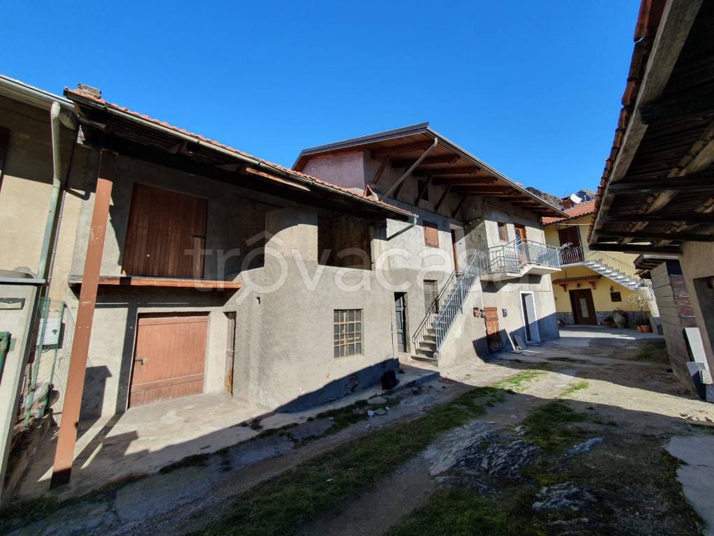 casa indipendente in vendita a Condove
