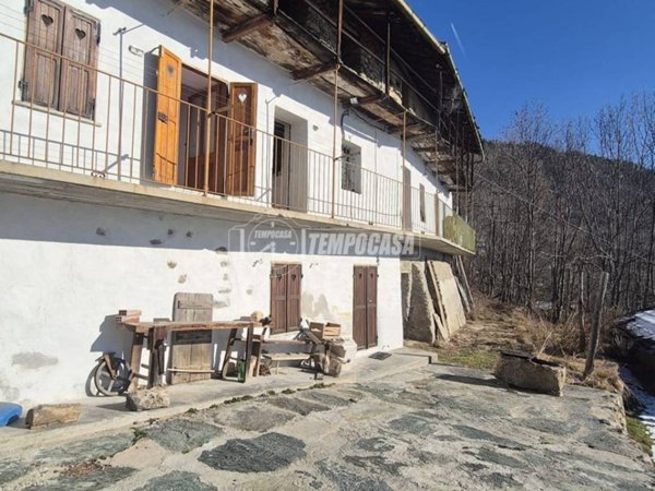 casa indipendente in vendita a Condove in zona Maffiotto