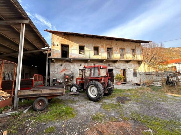casa indipendente in vendita a Condove