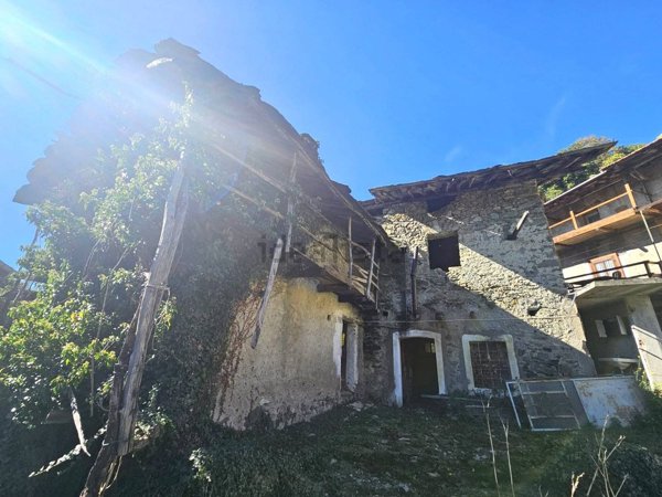 rudere in vendita a Condove in zona Lajetto